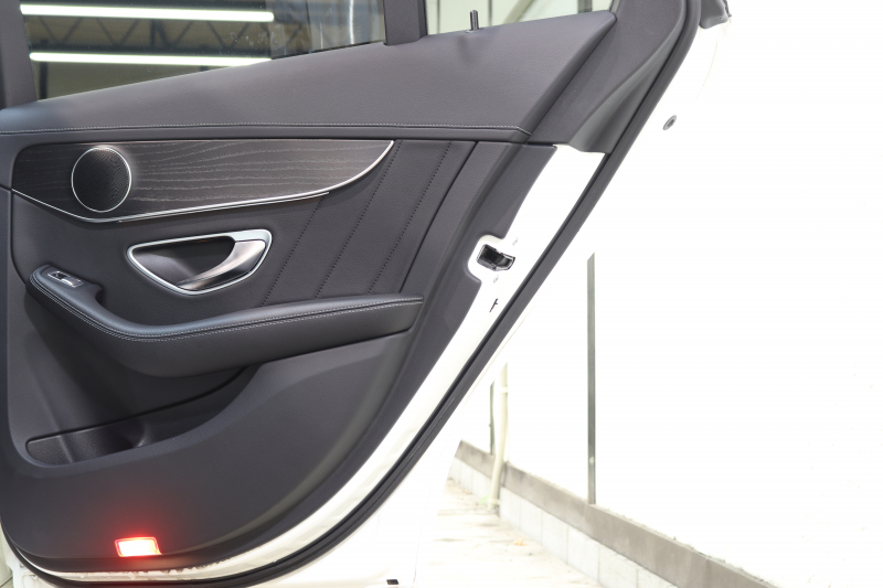 メルセデスベンツ Cクラス C200ｽﾃｰｼｮﾝﾜｺﾞﾝ ｽﾎﾟｰﾂ 本革仕様 ﾚｰﾀﾞｰｾｰﾌﾃｨPKG　ｷｰﾚｽｺﾞｰ 黒本革 ﾍｯﾄﾞｱｯﾌﾟD HDDﾅﾋﾞTV&ｷｬﾝｾﾗｰ BT音楽 ﾊﾞｯｸｶﾒﾗ PTS LEDﾗｲﾄ 自動Rｹﾞｰﾄ ﾊﾝｽﾞﾌﾘｰA AMGｴｱﾛ&18AW ｴｱｻｽ 7AT　2年保証