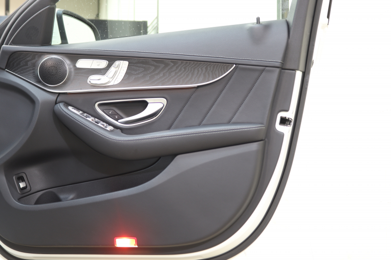 メルセデスベンツ Cクラス C200ｽﾃｰｼｮﾝﾜｺﾞﾝ ｽﾎﾟｰﾂ 本革仕様 ﾚｰﾀﾞｰｾｰﾌﾃｨPKG　ｷｰﾚｽｺﾞｰ 黒本革 ﾍｯﾄﾞｱｯﾌﾟD HDDﾅﾋﾞTV&ｷｬﾝｾﾗｰ BT音楽 ﾊﾞｯｸｶﾒﾗ PTS LEDﾗｲﾄ 自動Rｹﾞｰﾄ ﾊﾝｽﾞﾌﾘｰA AMGｴｱﾛ&18AW ｴｱｻｽ 7AT　2年保証