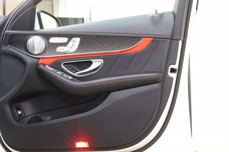 AMG Cクラス C63Sｽﾃｰｼｮﾝﾜｺﾞﾝ ﾚｰﾀﾞｰｾｰﾌﾃｨPKG　ｷｰﾚｽｺﾞｰ 赤/黒本革 ﾊﾟﾉﾗﾏSR ﾍｯﾄﾞｱｯﾌﾟD HDDﾅﾋﾞTV BT音楽 ﾌﾞﾙﾒｽﾀｰ ﾊﾞｯｸｶﾒﾗ PTS LEDﾗｲﾄ 自動Rｹﾞｰﾄ ﾊﾝｽﾞﾌﾘｰA AMG専用装備&ﾁｭｰﾆﾝｸﾞﾀﾞｲﾅﾐｯｸS 7AT　2年保証