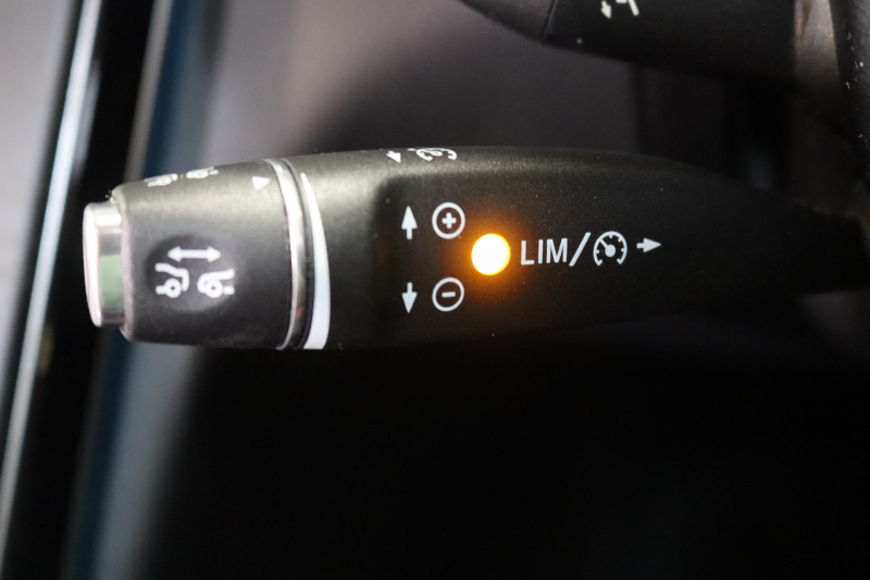 AMG Cクラス C63Sｽﾃｰｼｮﾝﾜｺﾞﾝ ﾚｰﾀﾞｰｾｰﾌﾃｨPKG　ｷｰﾚｽｺﾞｰ 赤/黒本革 ﾊﾟﾉﾗﾏSR ﾍｯﾄﾞｱｯﾌﾟD HDDﾅﾋﾞTV BT音楽 ﾌﾞﾙﾒｽﾀｰ ﾊﾞｯｸｶﾒﾗ PTS LEDﾗｲﾄ 自動Rｹﾞｰﾄ ﾊﾝｽﾞﾌﾘｰA AMG専用装備&ﾁｭｰﾆﾝｸﾞﾀﾞｲﾅﾐｯｸS 7AT　2年保証