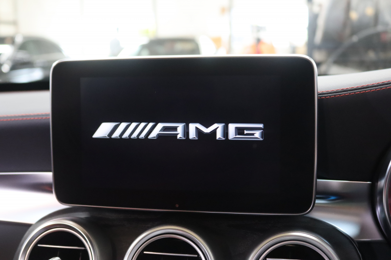 AMG Cクラス C63Sｽﾃｰｼｮﾝﾜｺﾞﾝ ﾚｰﾀﾞｰｾｰﾌﾃｨPKG　ｷｰﾚｽｺﾞｰ 赤/黒本革 ﾊﾟﾉﾗﾏSR ﾍｯﾄﾞｱｯﾌﾟD HDDﾅﾋﾞTV BT音楽 ﾌﾞﾙﾒｽﾀｰ ﾊﾞｯｸｶﾒﾗ PTS LEDﾗｲﾄ 自動Rｹﾞｰﾄ ﾊﾝｽﾞﾌﾘｰA AMG専用装備&ﾁｭｰﾆﾝｸﾞﾀﾞｲﾅﾐｯｸS 7AT　2年保証