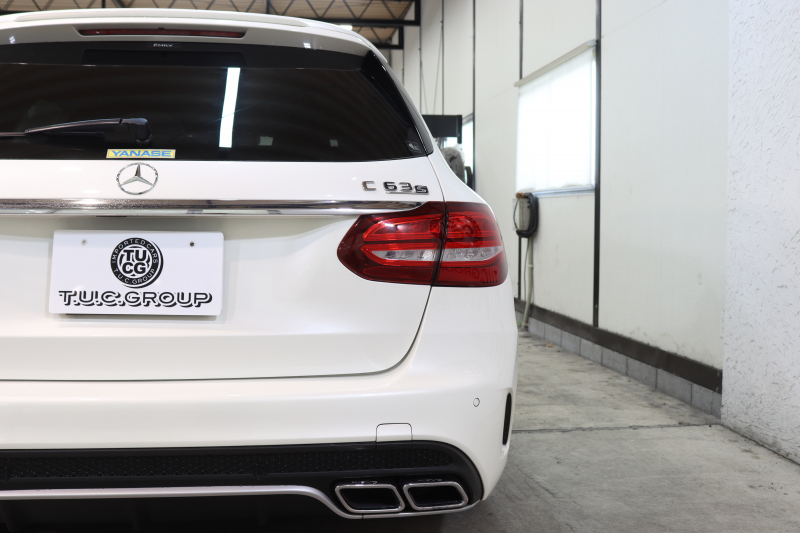 AMG Cクラス C63Sｽﾃｰｼｮﾝﾜｺﾞﾝ ﾚｰﾀﾞｰｾｰﾌﾃｨPKG　ｷｰﾚｽｺﾞｰ 赤/黒本革 ﾊﾟﾉﾗﾏSR ﾍｯﾄﾞｱｯﾌﾟD HDDﾅﾋﾞTV BT音楽 ﾌﾞﾙﾒｽﾀｰ ﾊﾞｯｸｶﾒﾗ PTS LEDﾗｲﾄ 自動Rｹﾞｰﾄ ﾊﾝｽﾞﾌﾘｰA AMG専用装備&ﾁｭｰﾆﾝｸﾞﾀﾞｲﾅﾐｯｸS 7AT　2年保証