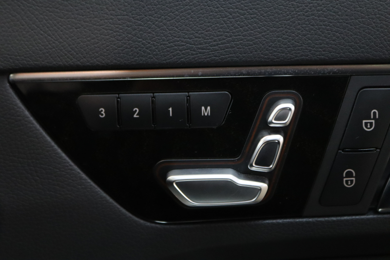 メルセデスベンツ Eクラス E250ｸｰﾍﾟ AMGｽﾎﾟｰﾂ&ﾚｰﾀﾞｰｾｰﾌﾃｨPKG　後期 1ｵｰﾅｰ ｷｰﾚｽｺﾞｰ 黒本革 ﾊﾟﾉﾗﾏSR HDDﾅﾋﾞTV BT音楽 360ｶﾒﾗ PTS LEDﾗｲﾄ AMGｴｱﾛ&18AW 7AT　2年保証