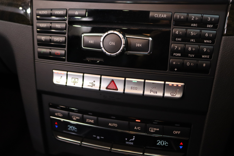 メルセデスベンツ Eクラス E250ｸｰﾍﾟ AMGｽﾎﾟｰﾂ&ﾚｰﾀﾞｰｾｰﾌﾃｨPKG　後期 1ｵｰﾅｰ ｷｰﾚｽｺﾞｰ 黒本革 ﾊﾟﾉﾗﾏSR HDDﾅﾋﾞTV BT音楽 360ｶﾒﾗ PTS LEDﾗｲﾄ AMGｴｱﾛ&18AW 7AT　2年保証