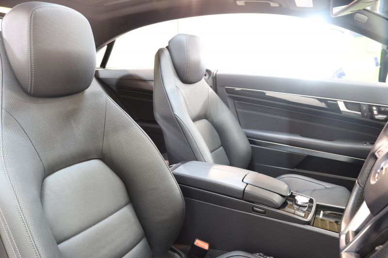 メルセデスベンツ Eクラス E250ｸｰﾍﾟ AMGｽﾎﾟｰﾂ&ﾚｰﾀﾞｰｾｰﾌﾃｨPKG　後期 1ｵｰﾅｰ ｷｰﾚｽｺﾞｰ 黒本革 ﾊﾟﾉﾗﾏSR HDDﾅﾋﾞTV BT音楽 360ｶﾒﾗ PTS LEDﾗｲﾄ AMGｴｱﾛ&18AW 7AT　2年保証