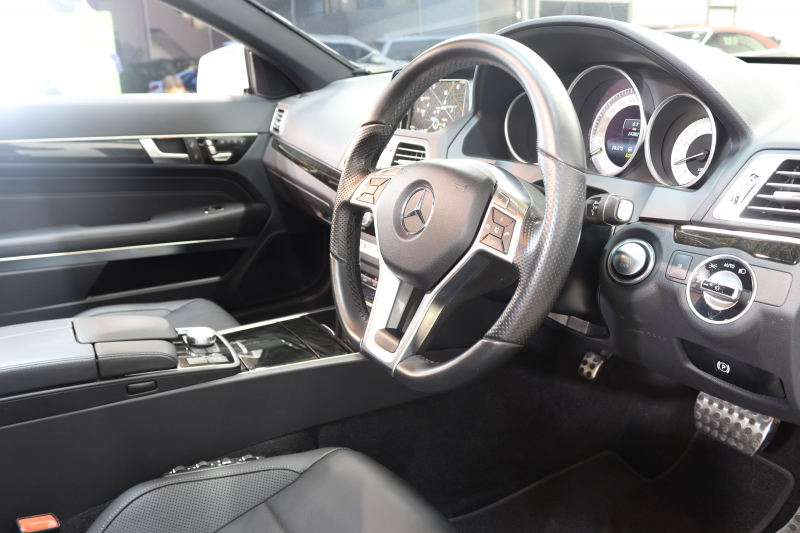 メルセデスベンツ Eクラス E250ｸｰﾍﾟ AMGｽﾎﾟｰﾂ&ﾚｰﾀﾞｰｾｰﾌﾃｨPKG　後期 1ｵｰﾅｰ ｷｰﾚｽｺﾞｰ 黒本革 ﾊﾟﾉﾗﾏSR HDDﾅﾋﾞTV BT音楽 360ｶﾒﾗ PTS LEDﾗｲﾄ AMGｴｱﾛ&18AW 7AT　2年保証