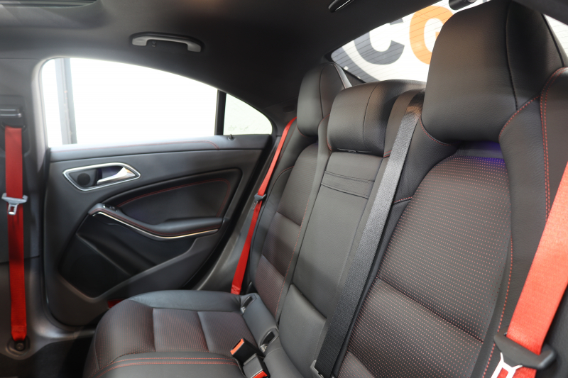 AMG CLAクラス CLA45 4MATIC ﾚｰﾀﾞｰｾｰﾌﾃｨPKG　後期 ｷｰﾚｽｺﾞｰ 黒本革 ﾊﾟﾉﾗﾏSR HDDﾅﾋﾞTV ｽﾏﾎ連携 ﾊﾞｯｸｶﾒﾗ PTS LEDﾍｯﾄﾞﾗｲﾄ AMGﾗｲﾄﾞｺﾝﾄﾛｰﾙｻｽ ﾀﾞｲﾅﾐｯｸｾﾚｸﾄ 7AT　2年保証