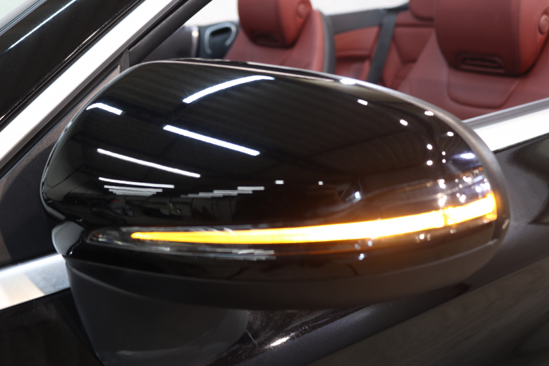 メルセデスベンツ Cクラス C180ｶﾌﾞﾘｵﾚ ｽﾎﾟｰﾂ ﾚｻﾞｰｴｸｽｸﾙｰｼﾌﾞ&ﾚｰﾀﾞｰｾｰﾌﾃｨPKG　1ｵｰﾅｰ ｷｰﾚｽｺﾞｰ 赤本革 ｴｱｽｶｰﾌ HDDﾅﾋﾞTV BT音楽 ﾍｯﾄﾞｱｯﾌﾟD ﾊﾞｯｸｶﾒﾗ PTS LEDﾗｲﾄ AMGｴｱﾛ&19AW ﾀﾞｲﾅﾐｯｸS 赤幌 9AT　2年保証