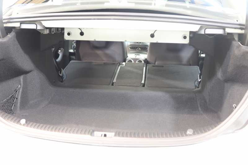 メルセデスベンツ Cクラス C200 AVG AMGﾗｲﾝ ﾚｻﾞｰｴｸｽｸﾙｰｼﾌﾞ&ﾚｰﾀﾞｰｾｰﾌﾃｨPKG　ｷｰﾚｽｺﾞｰ 黒本革 ﾍｯﾄﾞｱｯﾌﾟD HDDﾅﾋﾞTV BT音楽 ﾊﾞｯｸｶﾒﾗ PTS LEDﾗｲﾄ 自動ﾄﾗﾝｸ ﾊﾝｽﾞﾌﾘｰA AMGｴｱﾛ&18AW ｴｱｻｽ ﾀﾞｲﾅﾐｯｸS 7AT　2年保証