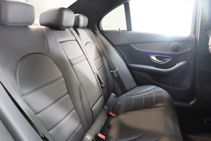 メルセデスベンツ Cクラス C220d AVG AMGﾗｲﾝ ﾚｰﾀﾞｰｾｰﾌﾃｨPKG　後期 ｷｰﾚｽｺﾞｰ 黒革 HDDﾅﾋﾞTV ｽﾏﾎ連携 ﾊﾞｯｸｶﾒﾗ PTS LEDﾗｲﾄ AMGｴｱﾛ&18AW ﾀﾞｲﾅﾐｯｸS ｴｱｻｽ 9AT　2年保証