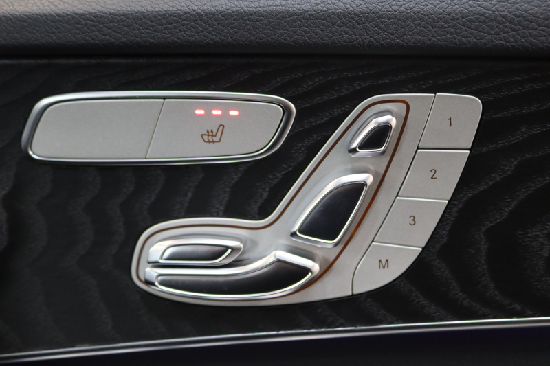 メルセデスベンツ Cクラス C220d AVG AMGﾗｲﾝ ﾚｰﾀﾞｰｾｰﾌﾃｨPKG　後期 ｷｰﾚｽｺﾞｰ 黒革 HDDﾅﾋﾞTV ｽﾏﾎ連携 ﾊﾞｯｸｶﾒﾗ PTS LEDﾗｲﾄ AMGｴｱﾛ&18AW ﾀﾞｲﾅﾐｯｸS ｴｱｻｽ 9AT　2年保証