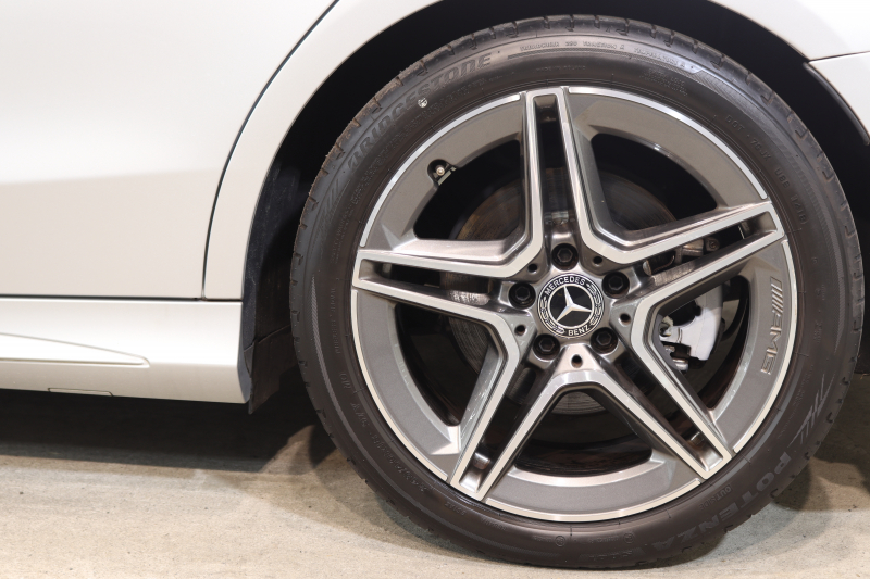 メルセデスベンツ Cクラス C220d AVG AMGﾗｲﾝ ﾚｰﾀﾞｰｾｰﾌﾃｨPKG　後期 ｷｰﾚｽｺﾞｰ 黒革 HDDﾅﾋﾞTV ｽﾏﾎ連携 ﾊﾞｯｸｶﾒﾗ PTS LEDﾗｲﾄ AMGｴｱﾛ&18AW ﾀﾞｲﾅﾐｯｸS ｴｱｻｽ 9AT　2年保証