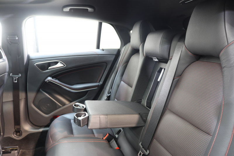 メルセデスベンツ CLAクラス CLA180ｼｭｰﾃｨﾝｸﾞﾌﾞﾚｰｸ ｽﾎﾟｰﾂ AMGﾚｻﾞｰｴｸｽｸﾙｰｼﾌﾞ&ﾚｰﾀﾞｰｾｰﾌﾃｨPKG　後期 ｷｰﾚｽｺﾞｰ 黒本革 ﾊﾟﾉﾗﾏSR HDDﾅﾋﾞTV ｽﾏﾎ連携 harman/kardon ﾊﾞｯｸｶﾒﾗ PTS LEDﾗｲﾄ 自動Rｹﾞｰﾄ ﾊﾝｽﾞﾌﾘｰA AMGｴｱﾛ&18AW 7AT　2年保証