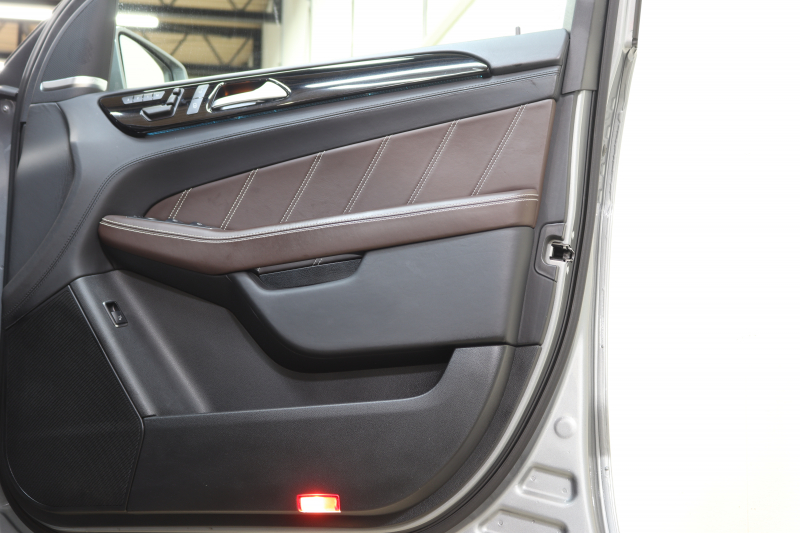 AMG Mクラス ML63 AMGﾊﾟﾌｫｰﾏﾝｽ&ﾃﾞｼﾞｰﾉｴｸｽｸﾙｰｼﾌﾞ&ﾚｰﾀﾞｰｾｰﾌﾃｨPKG　ｷｰﾚｽｺﾞｰ 茶本革 ﾍﾞﾝﾁﾚｰﾀｰ ﾊﾟﾉﾗﾏSR HDDﾅﾋﾞTV&ｷｬﾝｾﾗｰ harman/kardon 360ｶﾒﾗ PTS ｷｾﾉﾝ AMG専用装備&ﾁｭｰﾆﾝｸﾞ 7AT 希少色ﾊﾟﾗｼﾞｳﾑｼﾙﾊﾞ-　2年保証