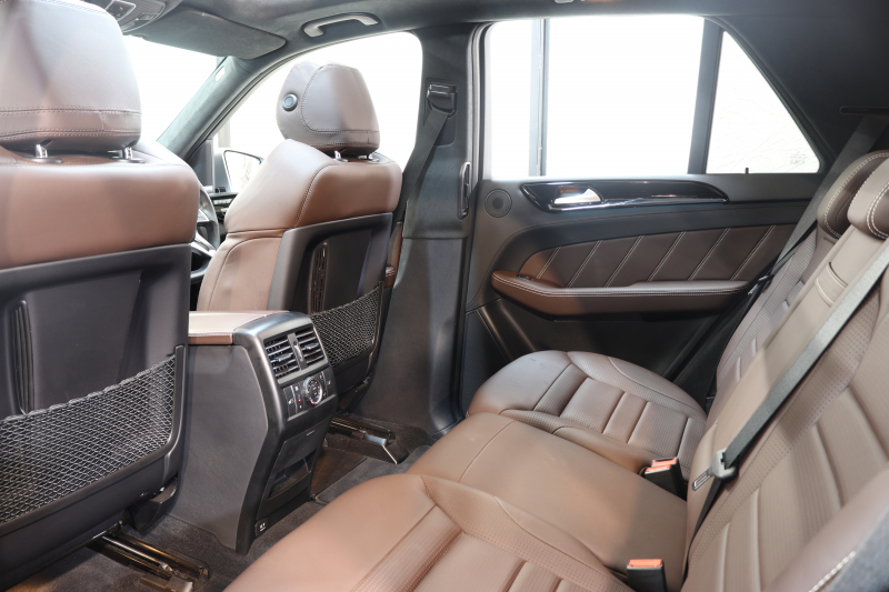 AMG Mクラス ML63 AMGﾊﾟﾌｫｰﾏﾝｽ&ﾃﾞｼﾞｰﾉｴｸｽｸﾙｰｼﾌﾞ&ﾚｰﾀﾞｰｾｰﾌﾃｨPKG　ｷｰﾚｽｺﾞｰ 茶本革 ﾍﾞﾝﾁﾚｰﾀｰ ﾊﾟﾉﾗﾏSR HDDﾅﾋﾞTV&ｷｬﾝｾﾗｰ harman/kardon 360ｶﾒﾗ PTS ｷｾﾉﾝ AMG専用装備&ﾁｭｰﾆﾝｸﾞ 7AT 希少色ﾊﾟﾗｼﾞｳﾑｼﾙﾊﾞ-　2年保証