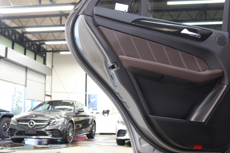 AMG Mクラス ML63 AMGﾊﾟﾌｫｰﾏﾝｽ&ﾃﾞｼﾞｰﾉｴｸｽｸﾙｰｼﾌﾞ&ﾚｰﾀﾞｰｾｰﾌﾃｨPKG　ｷｰﾚｽｺﾞｰ 茶本革 ﾍﾞﾝﾁﾚｰﾀｰ ﾊﾟﾉﾗﾏSR HDDﾅﾋﾞTV&ｷｬﾝｾﾗｰ harman/kardon 360ｶﾒﾗ PTS ｷｾﾉﾝ AMG専用装備&ﾁｭｰﾆﾝｸﾞ 7AT 希少色ﾊﾟﾗｼﾞｳﾑｼﾙﾊﾞ-　2年保証