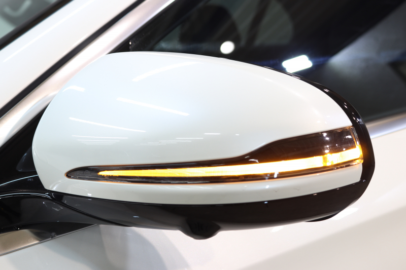 メルセデスベンツ Eクラス E200 AVG ｽﾎﾟｰﾂ ﾚｻﾞｰ&ﾚｰﾀﾞｰｾｰﾌﾃｨPKG　ｷｰﾚｽｺﾞｰ 黒本革 HDDﾅﾋﾞTV ｽﾏﾎ連携 ﾌﾞﾙﾒｽﾀｰ 360ｶﾒﾗ PTS LEDﾗｲﾄ 自動ﾄﾗﾝｸ AMGｴｱﾛ&19AW ﾀﾞｲﾅﾐｯｸS 9AT　2年保証