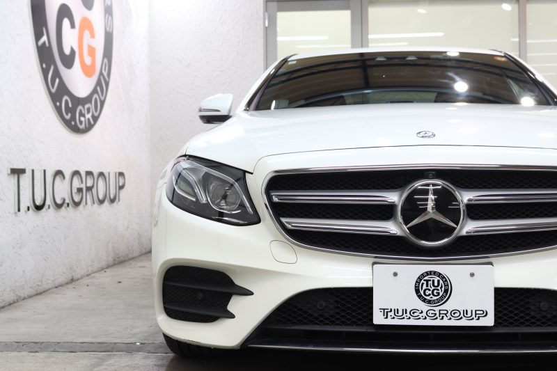 メルセデスベンツ Eクラス E200 AVG ｽﾎﾟｰﾂ ﾚｻﾞｰ&ﾚｰﾀﾞｰｾｰﾌﾃｨPKG　ｷｰﾚｽｺﾞｰ 黒本革 HDDﾅﾋﾞTV ｽﾏﾎ連携 ﾌﾞﾙﾒｽﾀｰ 360ｶﾒﾗ PTS LEDﾗｲﾄ 自動ﾄﾗﾝｸ AMGｴｱﾛ&19AW ﾀﾞｲﾅﾐｯｸS 9AT　2年保証