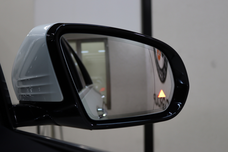 メルセデスベンツ Eクラス E200 AVG ｽﾎﾟｰﾂ ﾚｻﾞｰ&ﾚｰﾀﾞｰｾｰﾌﾃｨPKG　ｷｰﾚｽｺﾞｰ 黒本革 HDDﾅﾋﾞTV ｽﾏﾎ連携 ﾌﾞﾙﾒｽﾀｰ 360ｶﾒﾗ PTS LEDﾗｲﾄ 自動ﾄﾗﾝｸ AMGｴｱﾛ&19AW ﾀﾞｲﾅﾐｯｸS 9AT　2年保証