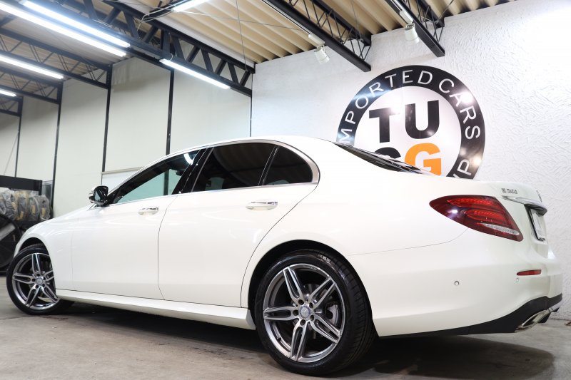 メルセデスベンツ Eクラス E200 AVG ｽﾎﾟｰﾂ ﾚｻﾞｰ&ﾚｰﾀﾞｰｾｰﾌﾃｨPKG　ｷｰﾚｽｺﾞｰ 黒本革 HDDﾅﾋﾞTV ｽﾏﾎ連携 ﾌﾞﾙﾒｽﾀｰ 360ｶﾒﾗ PTS LEDﾗｲﾄ 自動ﾄﾗﾝｸ AMGｴｱﾛ&19AW ﾀﾞｲﾅﾐｯｸS 9AT　2年保証