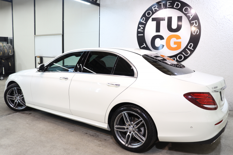 メルセデスベンツ Eクラス E200 AVG ｽﾎﾟｰﾂ ﾚｻﾞｰ&ﾚｰﾀﾞｰｾｰﾌﾃｨPKG　ｷｰﾚｽｺﾞｰ 黒本革 HDDﾅﾋﾞTV ｽﾏﾎ連携 ﾌﾞﾙﾒｽﾀｰ 360ｶﾒﾗ PTS LEDﾗｲﾄ 自動ﾄﾗﾝｸ AMGｴｱﾛ&19AW ﾀﾞｲﾅﾐｯｸS 9AT　2年保証