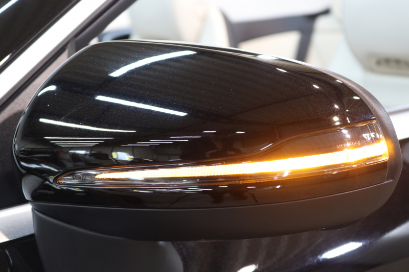 メルセデスベンツ Cクラス C180ｶﾌﾞﾘｵﾚ ｽﾎﾟｰﾂ ﾚｻﾞｰｴｸｽｸﾙｰｼﾌﾞ&ﾚｰﾀﾞｰｾｰﾌﾃｨPKG　後期 MEｺﾈｸﾄ ｷｰﾚｽｺﾞｰ 白本革 赤幌 ｴｱｽｶｰﾌ ﾍｯﾄﾞｱｯﾌﾟD HDDﾅﾋﾞTV ｽﾏﾎ連携 ﾊﾞｯｸｶﾒﾗ PTS LEDﾗｲﾄ AMGｴｱﾛ&19AW ｴｱｻｽ ﾀﾞｲﾅﾐｯｸS 9AT　2年保証