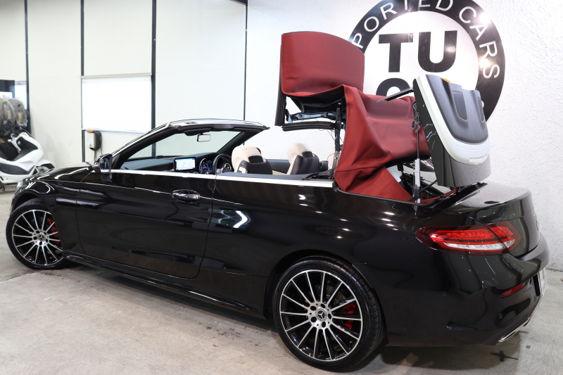 メルセデスベンツ Cクラス C180ｶﾌﾞﾘｵﾚ ｽﾎﾟｰﾂ ﾚｻﾞｰｴｸｽｸﾙｰｼﾌﾞ&ﾚｰﾀﾞｰｾｰﾌﾃｨPKG　後期 MEｺﾈｸﾄ ｷｰﾚｽｺﾞｰ 白本革 赤幌 ｴｱｽｶｰﾌ ﾍｯﾄﾞｱｯﾌﾟD HDDﾅﾋﾞTV ｽﾏﾎ連携 ﾊﾞｯｸｶﾒﾗ PTS LEDﾗｲﾄ AMGｴｱﾛ&19AW ｴｱｻｽ ﾀﾞｲﾅﾐｯｸS 9AT　2年保証