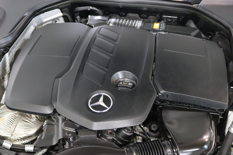 メルセデスベンツ Eクラス E220d ｽﾃｰｼｮﾝﾜｺﾞﾝ ｽﾎﾟｰﾂ AMGﾗｲﾝｲﾝﾃﾘｱ&ﾚｰﾀﾞｰｾｰﾌﾃｨPKG　ISG搭載 後期 MEｺﾈｸﾄ ｷｰﾚｽｺﾞｰ 黒本革 MBUXﾅﾋﾞTV&ARﾅﾋﾞ ｽﾏﾎ連携 360ｶﾒﾗ PTS LEDﾗｲﾄ 自動Rｹﾞｰﾄ ﾊﾝｽﾞﾌﾘｰA AMGｴｱﾛ&19AW ﾜｲﾔﾚｽ充電 9AT　2年保証 新車保証継承可