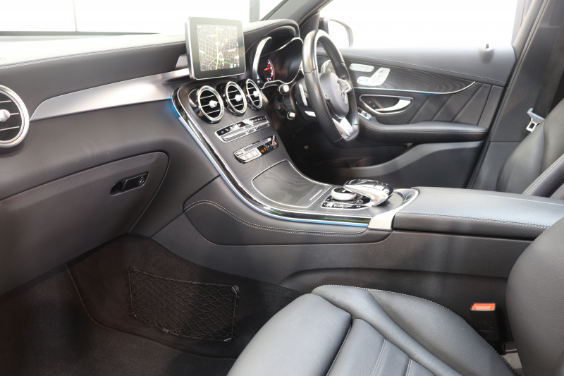 AMG GLC GLC43 4MATIC ﾚｻﾞｰｴｸｽｸﾙｰｼﾌﾞ&ﾅｲﾄ&ﾚｰﾀﾞｰｾｰﾌﾃｨPKG　ｷｰﾚｽｺﾞｰ 黒本革 ﾊﾟﾉﾗﾏSR HDDﾅﾋﾞTV&ｷｬﾝｾﾗｰ BT音楽 ﾌﾞﾙﾒｽﾀｰ 360ｶﾒﾗ PTS LEDﾗｲﾄ 自動Rｹﾞｰﾄ ﾊﾝｽﾞﾌﾘｰA AMG専用装備&ﾁｭｰﾆﾝｸﾞ 9AT　2年保証