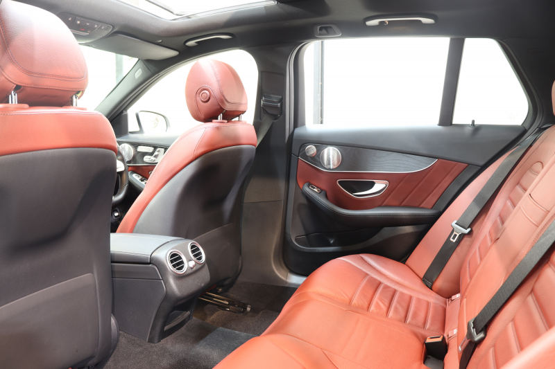 メルセデスベンツ Cクラス C200ｽﾃｰｼｮﾝﾜｺﾞﾝ AVG AMGﾗｲﾝ ﾚｻﾞｰｴｸｽｸﾙｰｼﾌﾞ&ﾚｰﾀﾞｰｾｰﾌﾃｨPKG　BSG搭載 後期 ｷｰﾚｽｺﾞｰ 赤本革 ﾊﾟﾉﾗﾏSR ﾍｯﾄﾞｱｯﾌﾟD HDDﾅﾋﾞTV ｽﾏﾎ連携 ﾌﾞﾙﾒｽﾀｰ ﾊﾞｯｸｶﾒﾗ PTS LEDﾗｲﾄ 自動Rｹﾞｰﾄ ﾊﾝｽﾞﾌﾘｰA AMGｴｱﾛ&18AW ｴｱｻｽ 9AT　2年保証