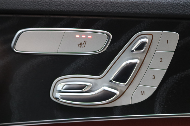 メルセデスベンツ Cクラス C200ｽﾃｰｼｮﾝﾜｺﾞﾝ AVG AMGﾗｲﾝ ﾚｻﾞｰｴｸｽｸﾙｰｼﾌﾞ&ﾚｰﾀﾞｰｾｰﾌﾃｨPKG　BSG搭載 後期 ｷｰﾚｽｺﾞｰ 赤本革 ﾊﾟﾉﾗﾏSR ﾍｯﾄﾞｱｯﾌﾟD HDDﾅﾋﾞTV ｽﾏﾎ連携 ﾌﾞﾙﾒｽﾀｰ ﾊﾞｯｸｶﾒﾗ PTS LEDﾗｲﾄ 自動Rｹﾞｰﾄ ﾊﾝｽﾞﾌﾘｰA AMGｴｱﾛ&18AW ｴｱｻｽ 9AT　2年保証