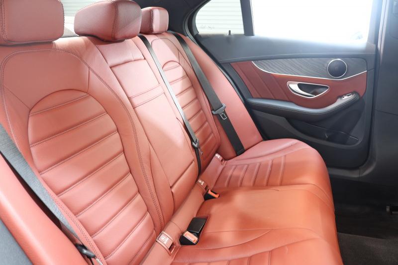 メルセデスベンツ Cクラス C200 AVG AMGﾗｲﾝ ﾚｻﾞｰｴｸｽｸﾙｰｼﾌﾞ&ﾚｰﾀﾞｰｾｰﾌﾃｨPKG　1ｵｰﾅｰ ｷｰﾚｽｺﾞｰ 赤本革 ﾍｯﾄﾞｱｯﾌﾟD HDDﾅﾋﾞTV BT音楽 ﾊﾞｯｸｶﾒﾗ PTS LEDﾗｲﾄ 自動Rｹﾞｰﾄ ﾊﾝｽﾞﾌﾘｰA AMGｴｱﾛ&18AW ｴｱｻｽ 7AT　2年保証