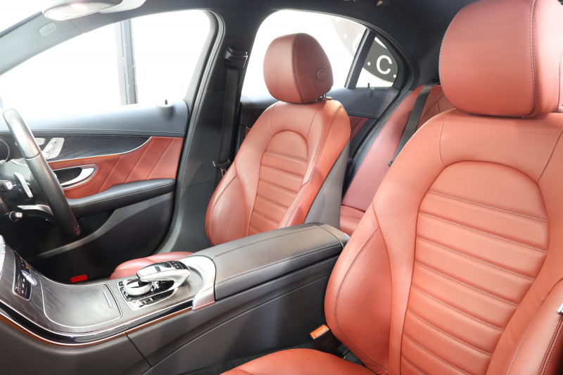 メルセデスベンツ Cクラス C200 AVG AMGﾗｲﾝ ﾚｻﾞｰｴｸｽｸﾙｰｼﾌﾞ&ﾚｰﾀﾞｰｾｰﾌﾃｨPKG　1ｵｰﾅｰ ｷｰﾚｽｺﾞｰ 赤本革 ﾍｯﾄﾞｱｯﾌﾟD HDDﾅﾋﾞTV BT音楽 ﾊﾞｯｸｶﾒﾗ PTS LEDﾗｲﾄ 自動Rｹﾞｰﾄ ﾊﾝｽﾞﾌﾘｰA AMGｴｱﾛ&18AW ｴｱｻｽ 7AT　2年保証