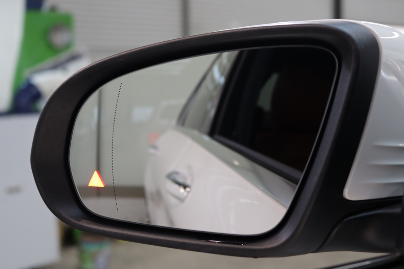 メルセデスベンツ Cクラス C200 AVG AMGﾗｲﾝ ﾚｻﾞｰｴｸｽｸﾙｰｼﾌﾞ&ﾚｰﾀﾞｰｾｰﾌﾃｨPKG　1ｵｰﾅｰ ｷｰﾚｽｺﾞｰ 赤本革 ﾍｯﾄﾞｱｯﾌﾟD HDDﾅﾋﾞTV BT音楽 ﾊﾞｯｸｶﾒﾗ PTS LEDﾗｲﾄ 自動Rｹﾞｰﾄ ﾊﾝｽﾞﾌﾘｰA AMGｴｱﾛ&18AW ｴｱｻｽ 7AT　2年保証