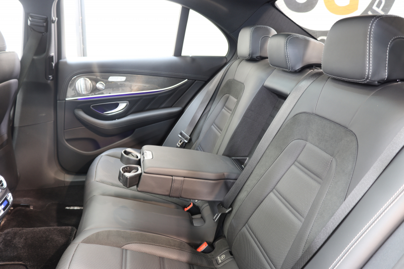 AMG Eクラス E53 4MATIC+ ｴｸｽｸﾙｰｼﾌﾞ&ﾚｰﾀﾞｰｾｰﾌﾃｨPKG　ISG搭載 中期 NEWｽﾃｱﾘﾝｸﾞ ｷｰﾚｽｺﾞｰ 黒本革 ﾍﾞﾝﾁﾚｰﾀｰ ﾊﾟﾉﾗﾏSR ﾍｯﾄﾞｱｯﾌﾟD HDDﾅﾋﾞTV&ｷｬﾝｾﾗｰ ｽﾏﾎ連携 ﾌﾞﾙﾒｽﾀｰ 360ｶﾒﾗ PTS LEDﾗｲﾄ 自動ﾄﾗﾝｸ ﾊﾝｽﾞﾌﾘｰA AMG専用装備&ﾁｭｰﾆﾝｸﾞ 9AT　2年保証