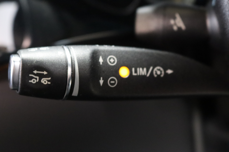 メルセデスベンツ CLS CLS220d AMGﾗｲﾝ ﾚｰﾀﾞｰｾｰﾌﾃｨPKG　後期 ｷｰﾚｽｺﾞｰ 黒本革 ｻﾝﾙｰﾌ HDDﾅﾋﾞTV&ｷｬﾝｾﾗｰ ｽﾏﾎ連携 360ｶﾒﾗ PTS LEDﾗｲﾄ AMGｴｱﾛ&19AW ｴｱｻｽ 7AT　2年保証