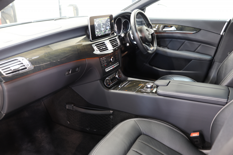 メルセデスベンツ CLS CLS220d AMGﾗｲﾝ ﾚｰﾀﾞｰｾｰﾌﾃｨPKG　後期 ｷｰﾚｽｺﾞｰ 黒本革 ｻﾝﾙｰﾌ HDDﾅﾋﾞTV&ｷｬﾝｾﾗｰ ｽﾏﾎ連携 360ｶﾒﾗ PTS LEDﾗｲﾄ AMGｴｱﾛ&19AW ｴｱｻｽ 7AT　2年保証
