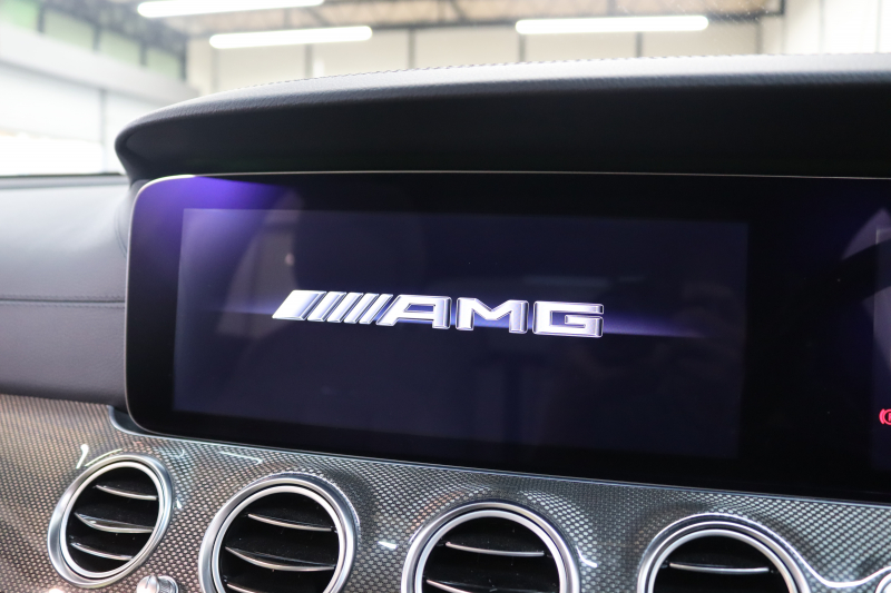 AMG Eクラス E43 4MATIC ｴｸｽｸﾙｰｼﾌﾞ&ﾚｰﾀﾞｰｾｰﾌﾃｨPKG　1ｵｰﾅｰ ｷｰﾚｽｺﾞｰ 白本革 ﾍﾞﾝﾁﾚｰﾀｰ ﾊﾟﾉﾗﾏSR ﾍｯﾄﾞｱｯﾌﾟD HDDﾅﾋﾞTV ｽﾏﾎ連携 ﾌﾞﾙﾒｽﾀｰ 360ｶﾒﾗ PTS LEDﾗｲﾄ 自動ﾄﾗﾝｸ ﾊﾝｽﾞﾌﾘｰA AMG専用装備&ﾁｭｰﾆﾝｸﾞ 9AT　2年保証