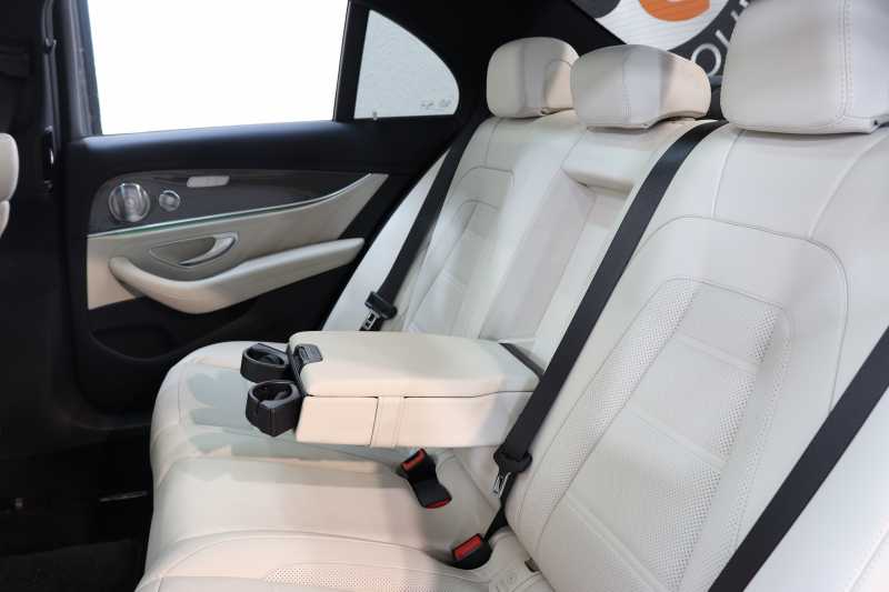 AMG Eクラス E43 4MATIC ｴｸｽｸﾙｰｼﾌﾞ&ﾚｰﾀﾞｰｾｰﾌﾃｨPKG　1ｵｰﾅｰ ｷｰﾚｽｺﾞｰ 白本革 ﾍﾞﾝﾁﾚｰﾀｰ ﾊﾟﾉﾗﾏSR ﾍｯﾄﾞｱｯﾌﾟD HDDﾅﾋﾞTV ｽﾏﾎ連携 ﾌﾞﾙﾒｽﾀｰ 360ｶﾒﾗ PTS LEDﾗｲﾄ 自動ﾄﾗﾝｸ ﾊﾝｽﾞﾌﾘｰA AMG専用装備&ﾁｭｰﾆﾝｸﾞ 9AT　2年保証