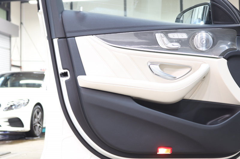 AMG Eクラス E43 4MATIC ｴｸｽｸﾙｰｼﾌﾞ&ﾚｰﾀﾞｰｾｰﾌﾃｨPKG　1ｵｰﾅｰ ｷｰﾚｽｺﾞｰ 白本革 ﾍﾞﾝﾁﾚｰﾀｰ ﾊﾟﾉﾗﾏSR ﾍｯﾄﾞｱｯﾌﾟD HDDﾅﾋﾞTV ｽﾏﾎ連携 ﾌﾞﾙﾒｽﾀｰ 360ｶﾒﾗ PTS LEDﾗｲﾄ 自動ﾄﾗﾝｸ ﾊﾝｽﾞﾌﾘｰA AMG専用装備&ﾁｭｰﾆﾝｸﾞ 9AT　2年保証