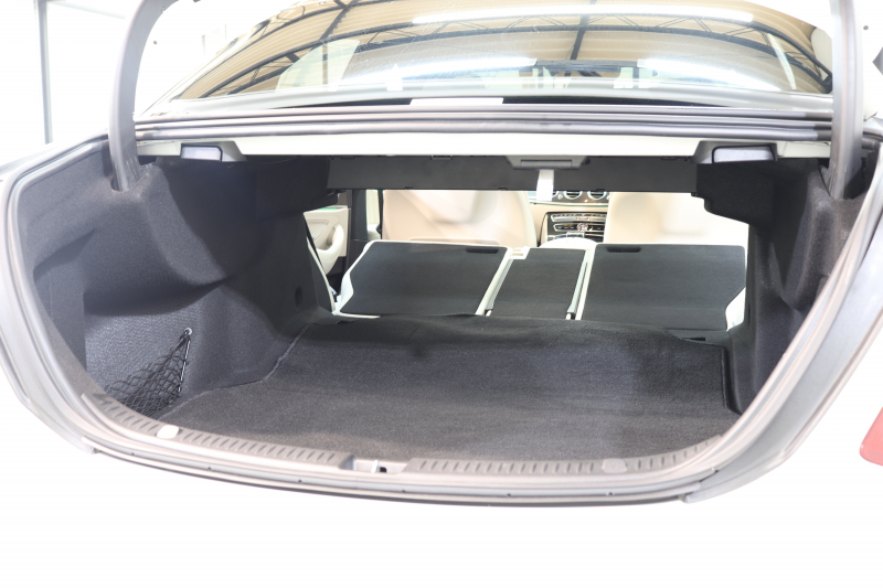 AMG Eクラス E43 4MATIC ｴｸｽｸﾙｰｼﾌﾞ&ﾚｰﾀﾞｰｾｰﾌﾃｨPKG　1ｵｰﾅｰ ｷｰﾚｽｺﾞｰ 白本革 ﾍﾞﾝﾁﾚｰﾀｰ ﾊﾟﾉﾗﾏSR ﾍｯﾄﾞｱｯﾌﾟD HDDﾅﾋﾞTV ｽﾏﾎ連携 ﾌﾞﾙﾒｽﾀｰ 360ｶﾒﾗ PTS LEDﾗｲﾄ 自動ﾄﾗﾝｸ ﾊﾝｽﾞﾌﾘｰA AMG専用装備&ﾁｭｰﾆﾝｸﾞ 9AT　2年保証