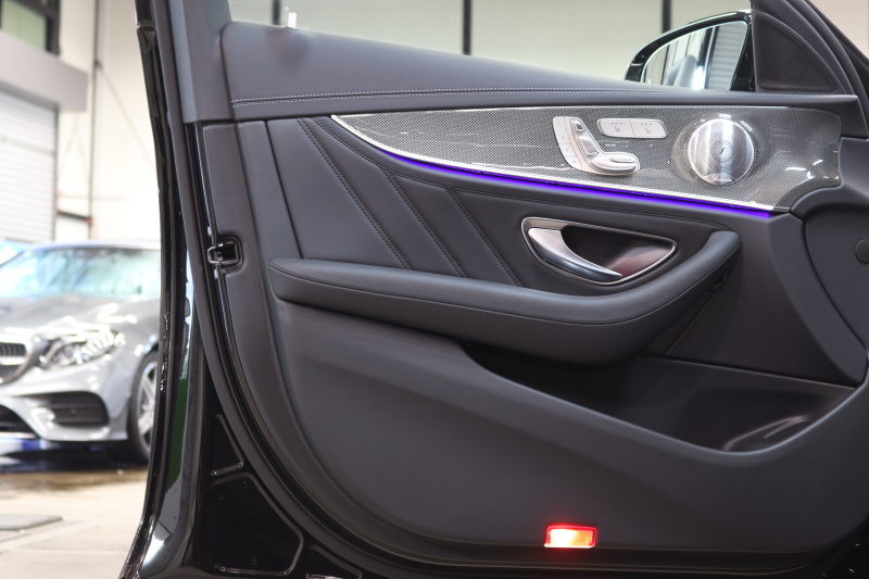 AMG Eクラス E53 4MATIC+ ｴｸｽｸﾙｰｼﾌﾞ&ﾚｰﾀﾞｰｾｰﾌﾃｨPKG　ISG搭載 後期 ｷｰﾚｽｺﾞｰ 黒本革 ﾍﾞﾝﾁﾚｰﾀｰ ﾊﾟﾉﾗﾏSR ﾍｯﾄﾞｱｯﾌﾟD MBUXﾅﾋﾞTV&ARﾅﾋﾞ ｽﾏﾎ連携 ﾌﾞﾙﾒｽﾀｰ 360ｶﾒﾗ PTS LEDﾗｲﾄ 自動ﾄﾗﾝｸ AMG専用装備&ﾁｭｰﾆﾝｸﾞ ﾜｲﾔﾚｽ充電 9AT　2年保証