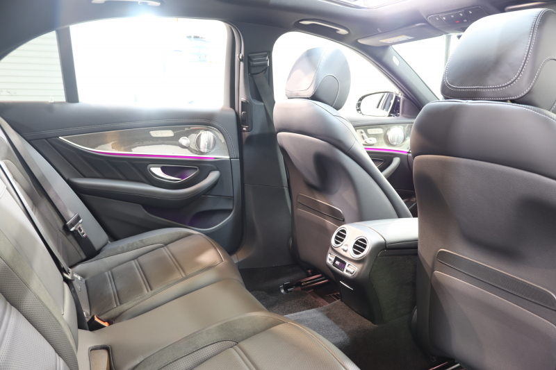 AMG Eクラス E53 4MATIC+ ｴｸｽｸﾙｰｼﾌﾞ&ﾚｰﾀﾞｰｾｰﾌﾃｨPKG　ISG搭載 後期 ｷｰﾚｽｺﾞｰ 黒本革 ﾍﾞﾝﾁﾚｰﾀｰ ﾊﾟﾉﾗﾏSR ﾍｯﾄﾞｱｯﾌﾟD MBUXﾅﾋﾞTV&ARﾅﾋﾞ ｽﾏﾎ連携 ﾌﾞﾙﾒｽﾀｰ 360ｶﾒﾗ PTS LEDﾗｲﾄ 自動ﾄﾗﾝｸ AMG専用装備&ﾁｭｰﾆﾝｸﾞ ﾜｲﾔﾚｽ充電 9AT　2年保証