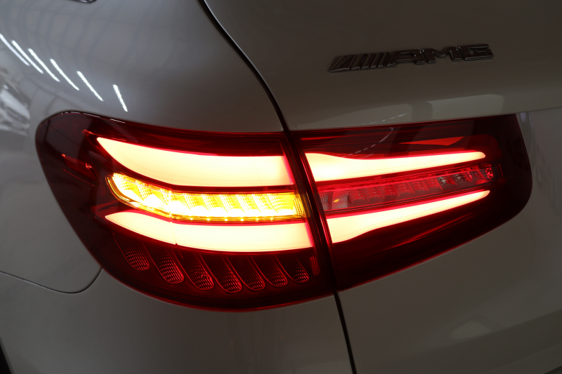 AMG GLC GLC43 4MATIC ﾚｻﾞｰｴｸｽｸﾙｰｼﾌﾞ&ﾅｲﾄ&ﾚｰﾀﾞｰｾｰﾌﾃｨPKG　ｷｰﾚｽｺﾞｰ 黒本革 ﾊﾟﾉﾗﾏSR HDDﾅﾋﾞTV BT音楽 ﾌﾞﾙﾒｽﾀｰ 360ｶﾒﾗ PTS LEDﾗｲﾄ 自動Rｹﾞｰﾄ ﾊﾝｽﾞﾌﾘｰA AMG専用装備&ﾁｭｰﾆﾝｸﾞﾀﾞｲﾅﾐｯｸS 9AT　2年保証