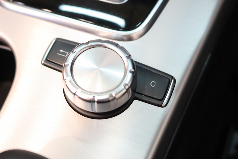 メルセデスベンツ SLKクラス SLK200 ﾄﾚﾝﾄﾞ+ AMGｽﾎﾟｰﾂ&ﾚｰﾀﾞｰｾｰﾌﾃｨPKG　後期型  黒本革 ｴｱｽｶｰﾌ ﾊﾞﾘｵR HDDﾅﾋﾞTV BT音楽 DSRC ｷｾﾉﾝ ｴｱｶﾞｲﾄﾞ AMGｴｱﾛ&18AW 9AT　2年保証