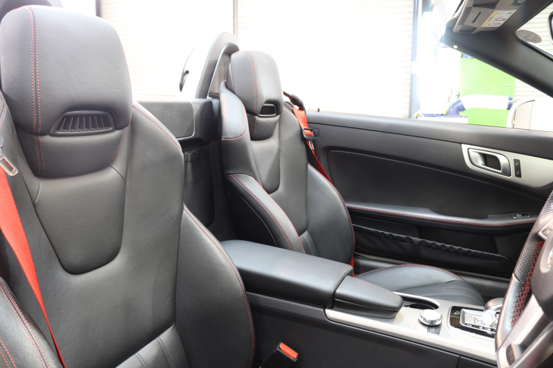 メルセデスベンツ SLKクラス SLK200 ﾄﾚﾝﾄﾞ+ AMGｽﾎﾟｰﾂ&ﾚｰﾀﾞｰｾｰﾌﾃｨPKG　後期型  黒本革 ｴｱｽｶｰﾌ ﾊﾞﾘｵR HDDﾅﾋﾞTV BT音楽 DSRC ｷｾﾉﾝ ｴｱｶﾞｲﾄﾞ AMGｴｱﾛ&18AW 9AT　2年保証