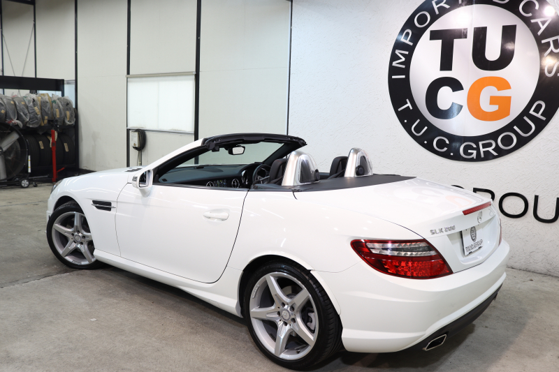 メルセデスベンツ SLKクラス SLK200 ﾄﾚﾝﾄﾞ+ AMGｽﾎﾟｰﾂ&ﾚｰﾀﾞｰｾｰﾌﾃｨPKG　後期型  黒本革 ｴｱｽｶｰﾌ ﾊﾞﾘｵR HDDﾅﾋﾞTV BT音楽 DSRC ｷｾﾉﾝ ｴｱｶﾞｲﾄﾞ AMGｴｱﾛ&18AW 9AT　2年保証