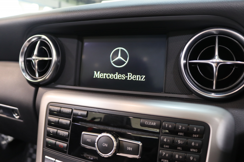 メルセデスベンツ SLKクラス SLK200 ﾄﾚﾝﾄﾞ+ AMGｽﾎﾟｰﾂ&ﾚｰﾀﾞｰｾｰﾌﾃｨPKG　後期型  黒本革 ｴｱｽｶｰﾌ ﾊﾞﾘｵR HDDﾅﾋﾞTV BT音楽 DSRC ｷｾﾉﾝ ｴｱｶﾞｲﾄﾞ AMGｴｱﾛ&18AW 9AT　2年保証