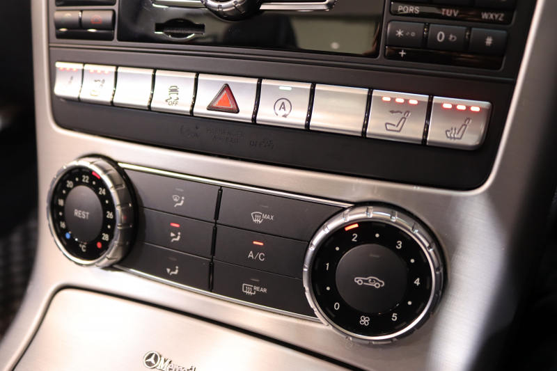 メルセデスベンツ SLKクラス SLK200 ﾄﾚﾝﾄﾞ+ AMGｽﾎﾟｰﾂ&ﾚｰﾀﾞｰｾｰﾌﾃｨPKG　後期型  黒本革 ｴｱｽｶｰﾌ ﾊﾞﾘｵR HDDﾅﾋﾞTV BT音楽 DSRC ｷｾﾉﾝ ｴｱｶﾞｲﾄﾞ AMGｴｱﾛ&18AW 9AT　2年保証