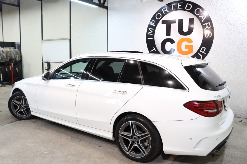 メルセデスベンツ Cクラス C200ｽﾃｰｼｮﾝﾜｺﾞﾝ AVG AMGﾗｲﾝ ﾚｻﾞｰｴｸｽｸﾙｰｼﾌﾞ&ﾚｰﾀﾞｰｾｰﾌﾃｨPKG　BSG搭載 後期 ｷｰﾚｽｺﾞｰ 黒本革 ﾊﾟﾉﾗﾏSR ﾍｯﾄﾞｱｯﾌﾟD HDDﾅﾋﾞTV ｽﾏﾎ連携 ﾌﾞﾙﾒｽﾀｰ ﾊﾞｯｸｶﾒﾗ PTS LEDﾗｲﾄ 自動Rｹﾞｰﾄ ﾊﾝｽﾞﾌﾘｰA AMGｴｱﾛ&18AW ｴｱｻｽ 9AT　2年保証